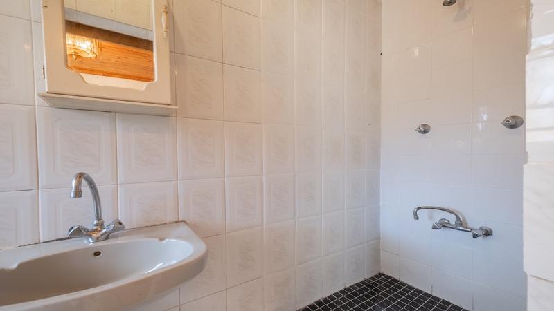 4 Bedroom Property for Sale in Cravenby Western Cape